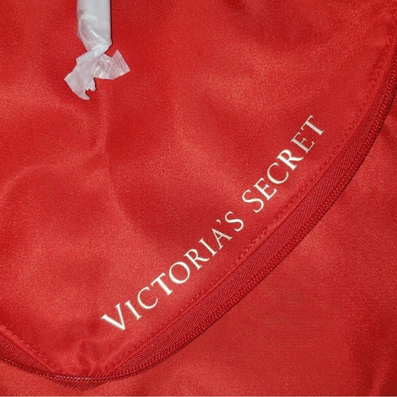 Victoria's Secret Vibrant Red Heart Packable Tote, NWT - Picture 2 of 8